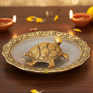 Aluminium  Showpiece Tortoise Statue With Glass Plate