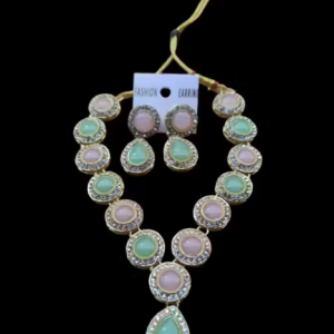 Beautifully Premium Quality Neaklace With Beautiful Earings Set