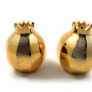 Vibhsa Salt and Pepper Shakers Set Kitchen Table Decor Accents