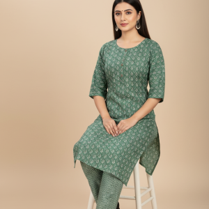 PickCell Khushi Printed Kurti With Bottom  Rayon Fabric