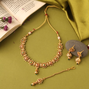 Gold-Plated Jewellery Set With Necklace, Matching Earrings, And Maang Tikka