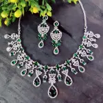 Emerald Green Royal Necklace with Earrings