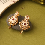 Gold-Plated Kundan And Stone-Studded Temple Choker Jewellery Set