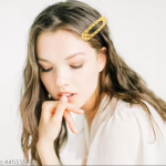 LETZSHOPPE Flat Hair Clips – 4-Pack Waffle Big Side Hair Clips for Women & Girls (Random Colors)